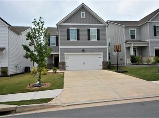 5740 Screech Owl Dr, Flowery Branch, GA 30542