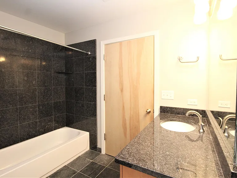 1870 N Winnebago Ave #2D — Photo 36