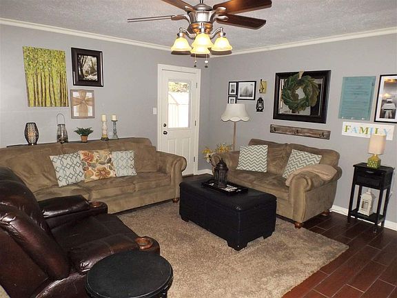 2nd image of 4801 Sunbury Dr