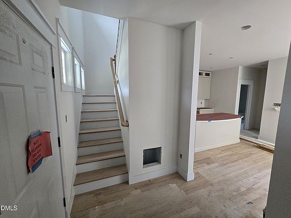3rd image of 612 Hemlock Ave
