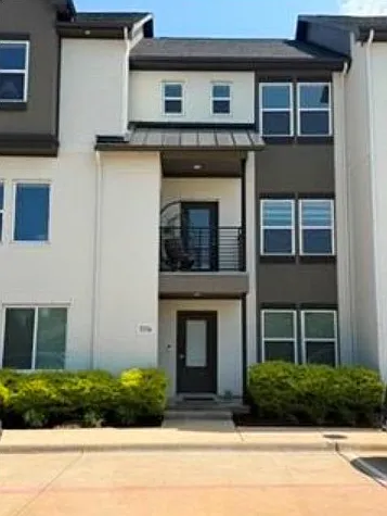 3316 Santee St — Photo 1