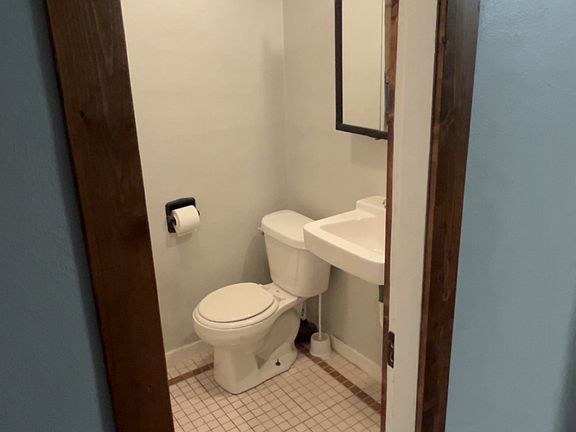 2nd image of 130 N Monroe St #130