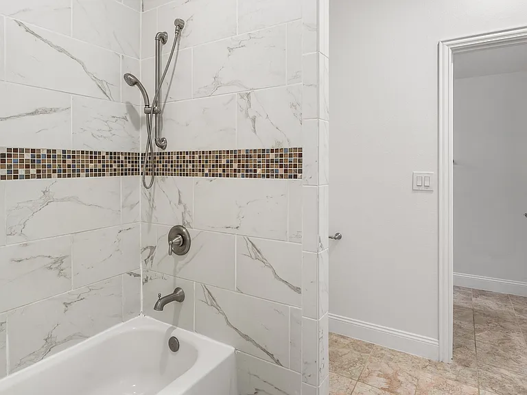 739 Snowden Dr — Photo 12