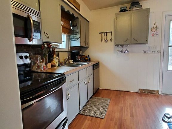 2nd image of 125 Elm St