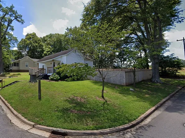 7 5th St, Inman, SC 29349