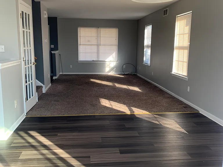 203 Academy Ln — Photo 16
