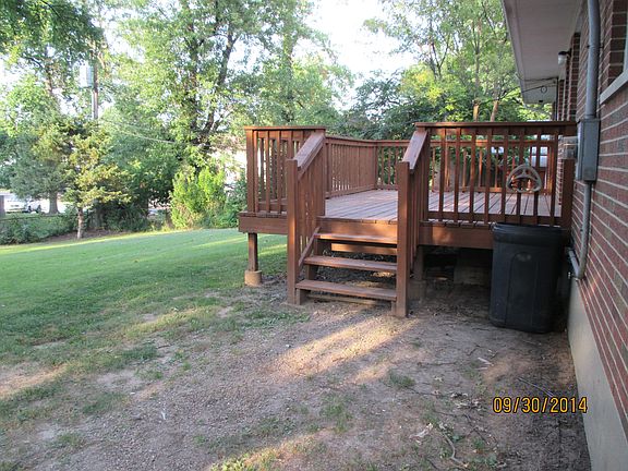 4th image of 15 Saint Edward Ln