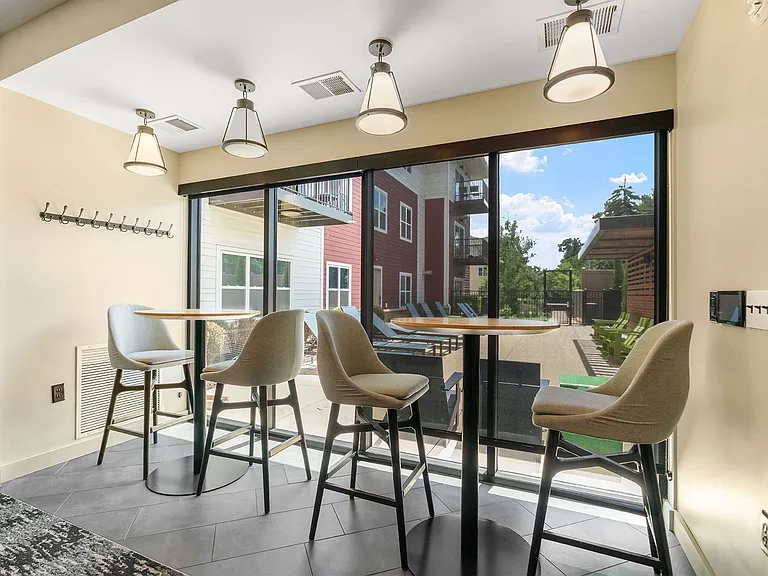 The Chamberlain Apartments — Photo 45