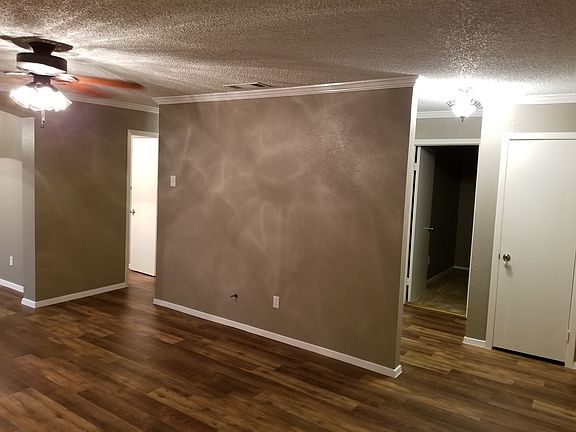 5th image of 1702 Woodhaven Dr