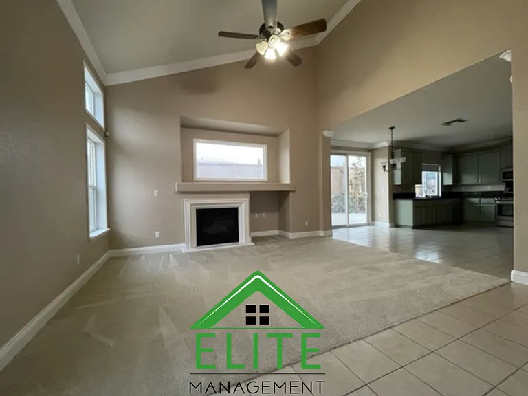 2128 Horseshoe Glen Cir — Photo 5