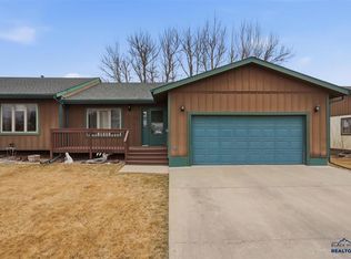 407 Summit St, Belle Fourche, SD 57717