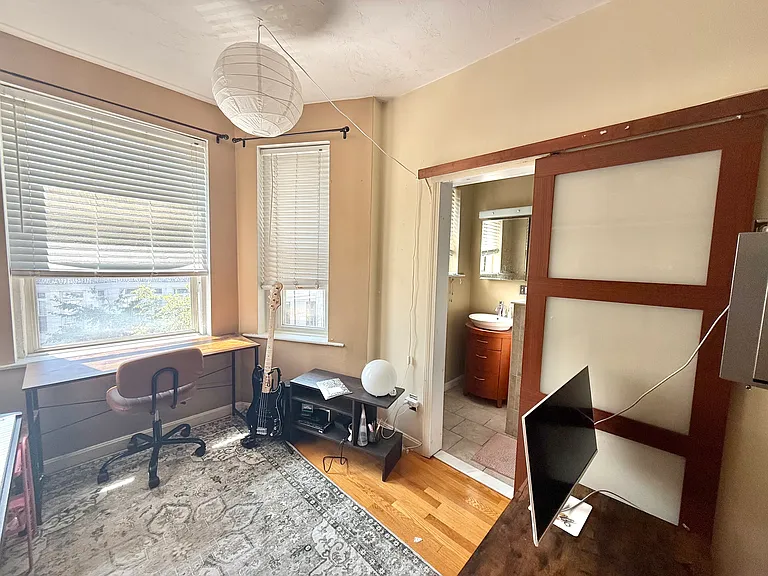 65 Burbank St #12A — Photo 3