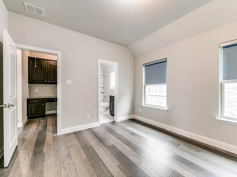 17660 Sequoia Dr — Photo 21