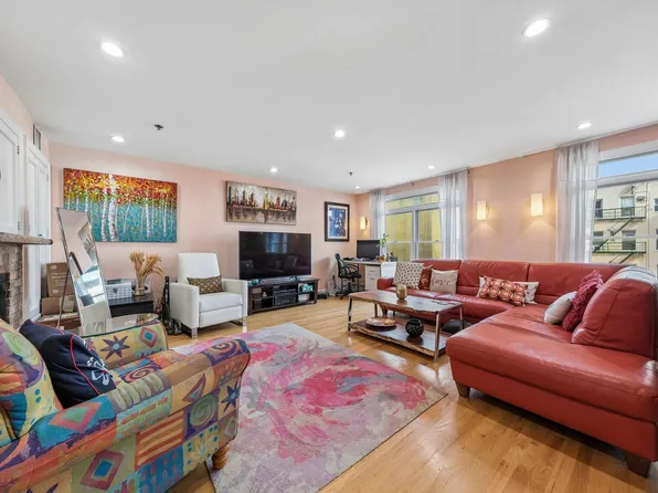 331 Jefferson Street image 1 of 28
