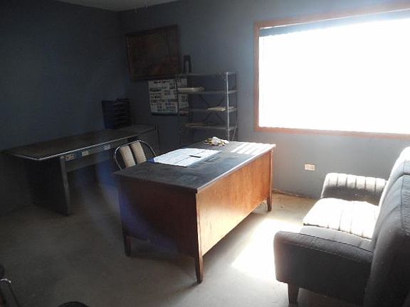 5th image of 3220 Holeman Ave