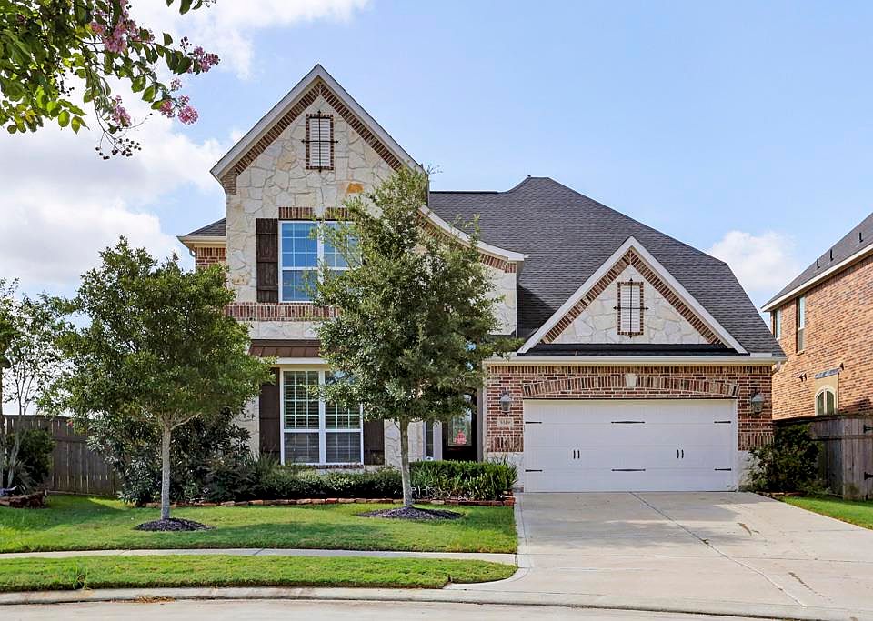1st image of 5519 Cedar Elm Ln