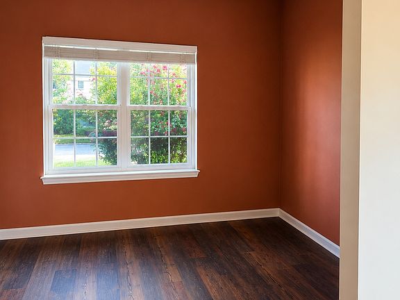 5th image of 124 Cascade Ct