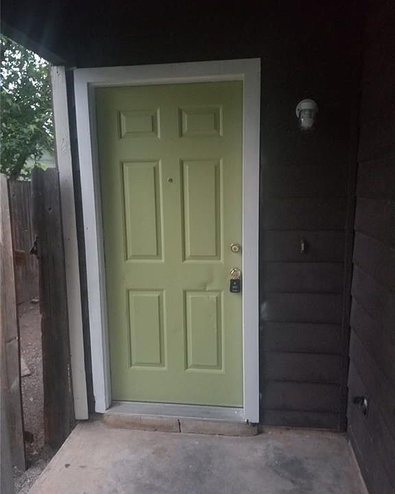 1st image of 1214 Orchard Park Cir