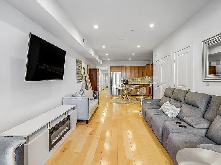 816 Kennedy St NW #2 — Photo 6