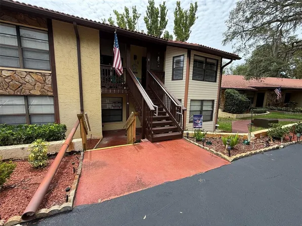 8621 Shadblow Ct APT 4, Port Richey, FL 34668