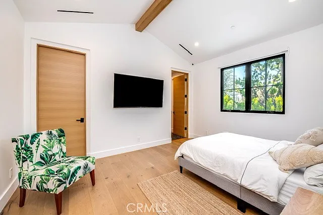 5150 Beeman Ave — Photo 37