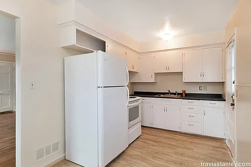 3223 NE Emerson St #4 — Photo 6