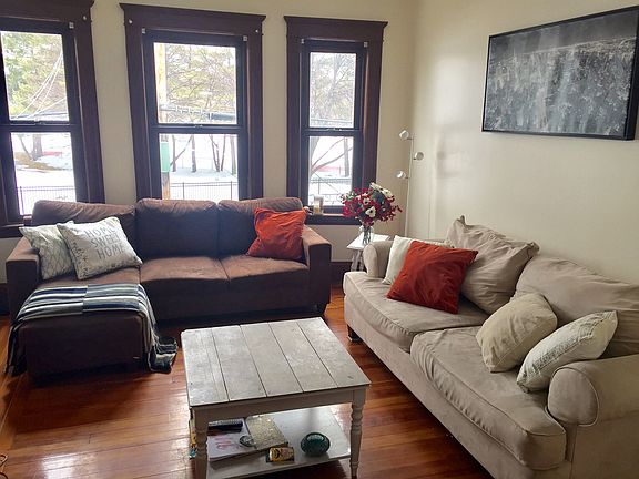 2nd image of 183 College Ave #2
