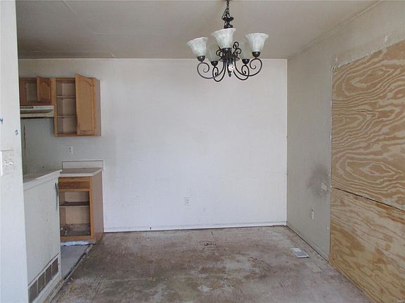 5th image of 11252 Liberty Landing Dr