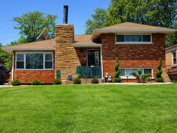 17112 Whittier Ave, Hazel Crest, IL 60429