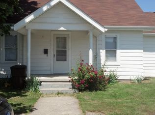 214 S Poplar St, Brownstown, IN