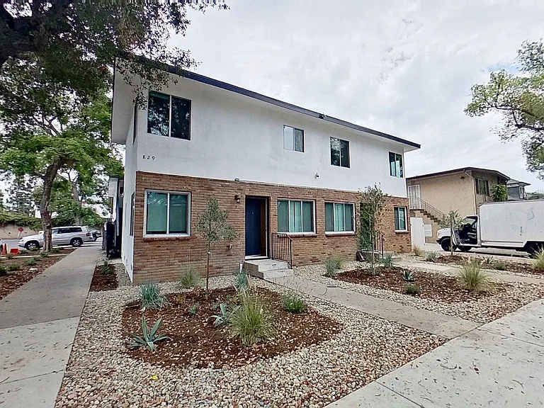 829 N Garfield St — Photo 96