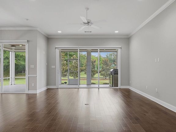 4th image of 177 Oakside Cir