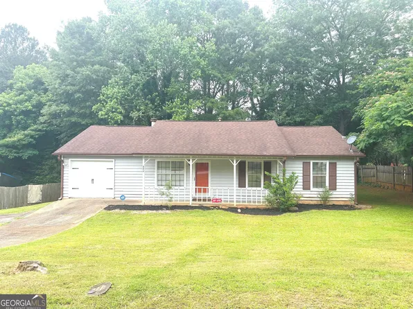 894 Lake Watch Dr, Stone Mountain, GA 30088