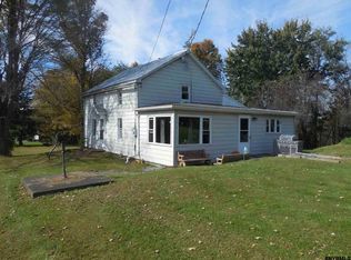 517 Myers Rd, Howes Cave, NY 12092
