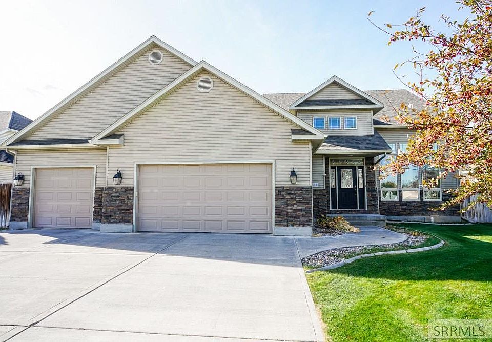 1st image of 3554 Burgundy Dr