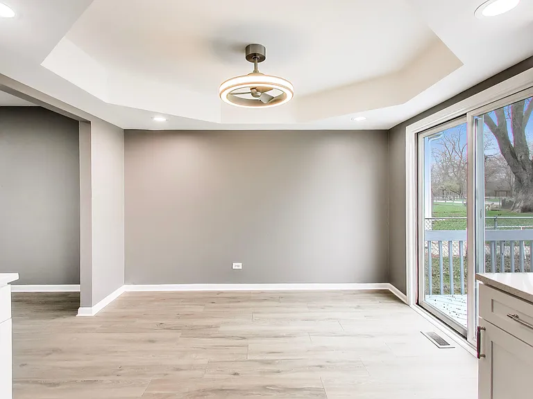 2904 Gregg Dr — Photo 2