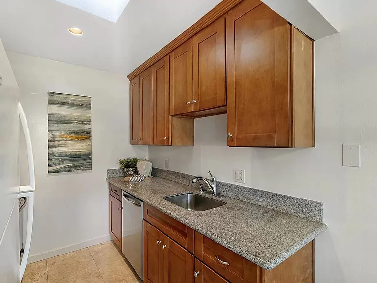 500 W Middlefield Rd #68 — Photo 26