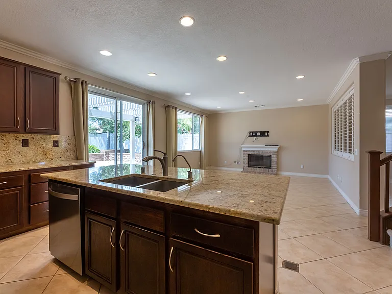 14 Monument Pl — Photo 16