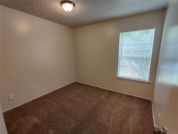 5th image of 1812 Mearns Meadow Blvd #B