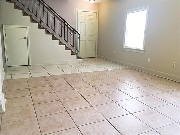 4th image of 3557 Martinique Ave APT D