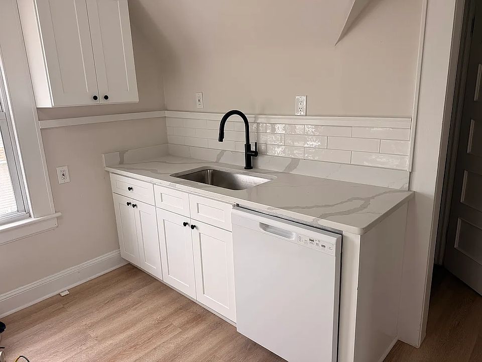 1st image of 1707 W Broad St #3