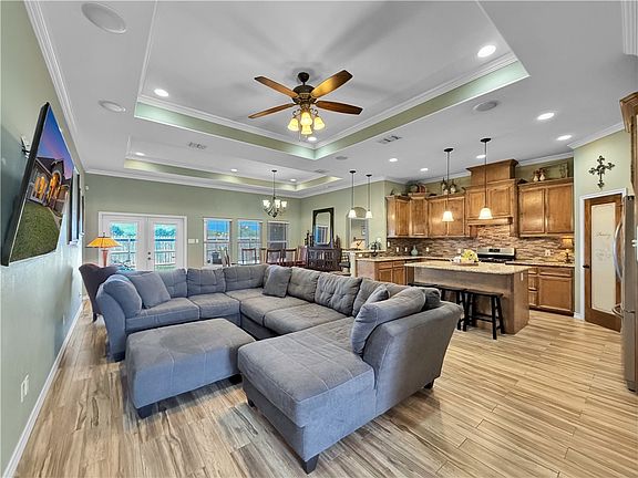 4th image of 8130 King Henry Dr