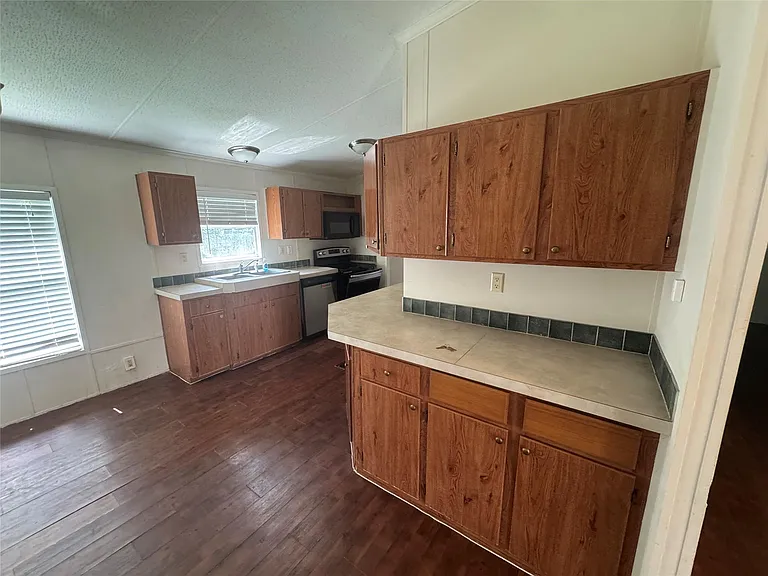16415 Tamra Ct — Photo 6