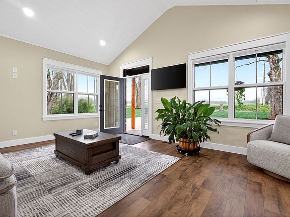 5th image of 381 Rivercliff Rd