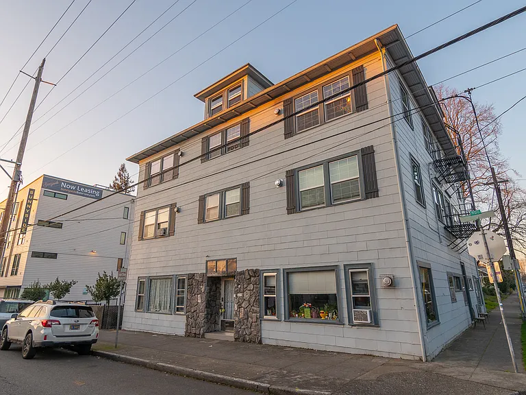 4435 SE Belmont St #11 — Photo 12