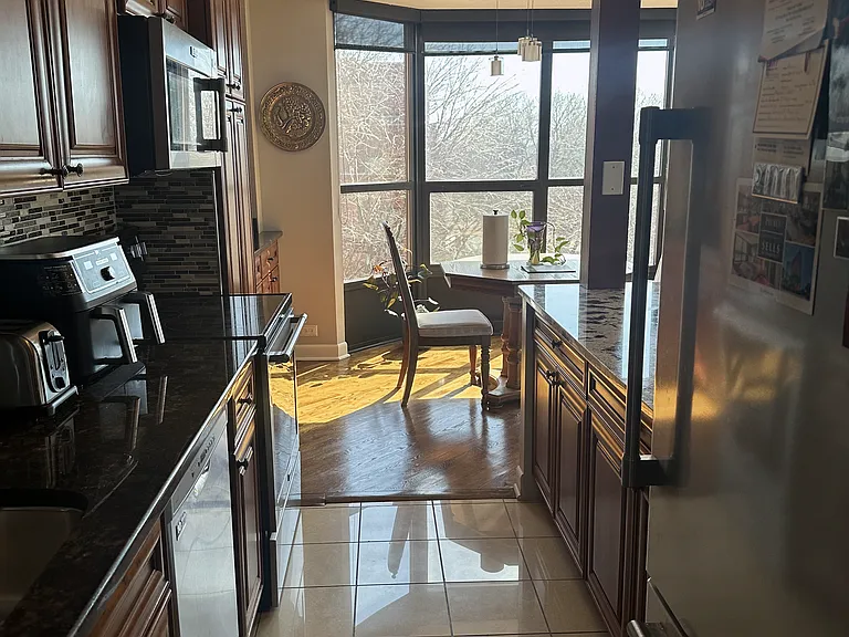 901 S Plymouth Ct #206 — Photo 5