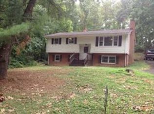 5050 Youngwood Dr NW, Roanoke, VA 24017