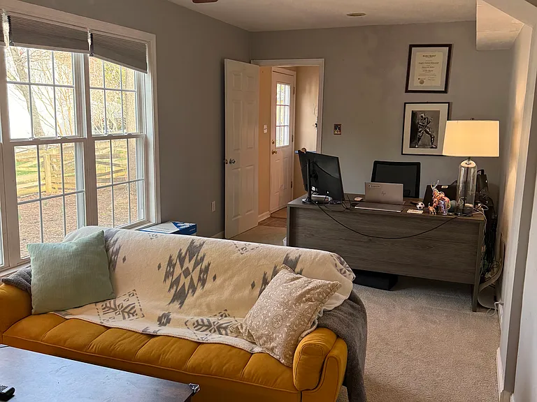 15045 Holleyside Dr — Photo 4