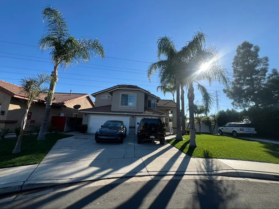 Camellia Dr