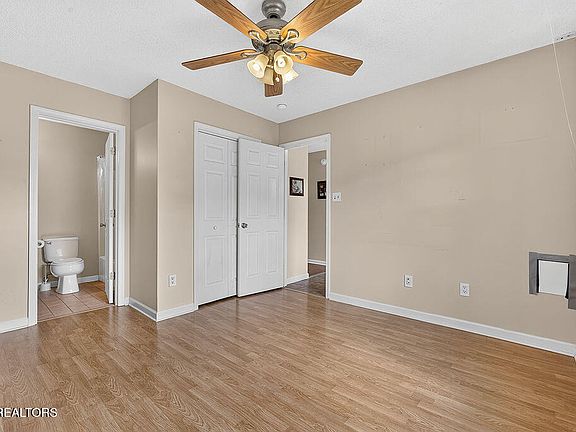 5th image of 8033 Stablegate Way